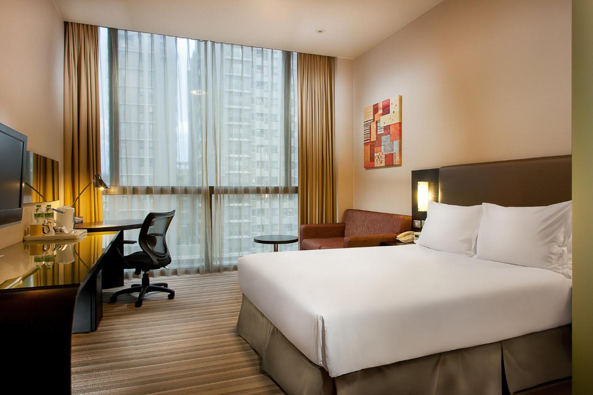 Holiday Inn Express Taichung Park, an IHG hotel Bagian luar foto